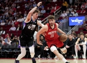 爱游戏娱乐-火箭大胜爵士，哈登砍下35分