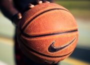 爱游戏娱乐-黑暗矿道中的闪光者，莫兰特只手托起丹佛的逆袭神话