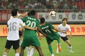 绿城队员群策群力，合力取得大捷