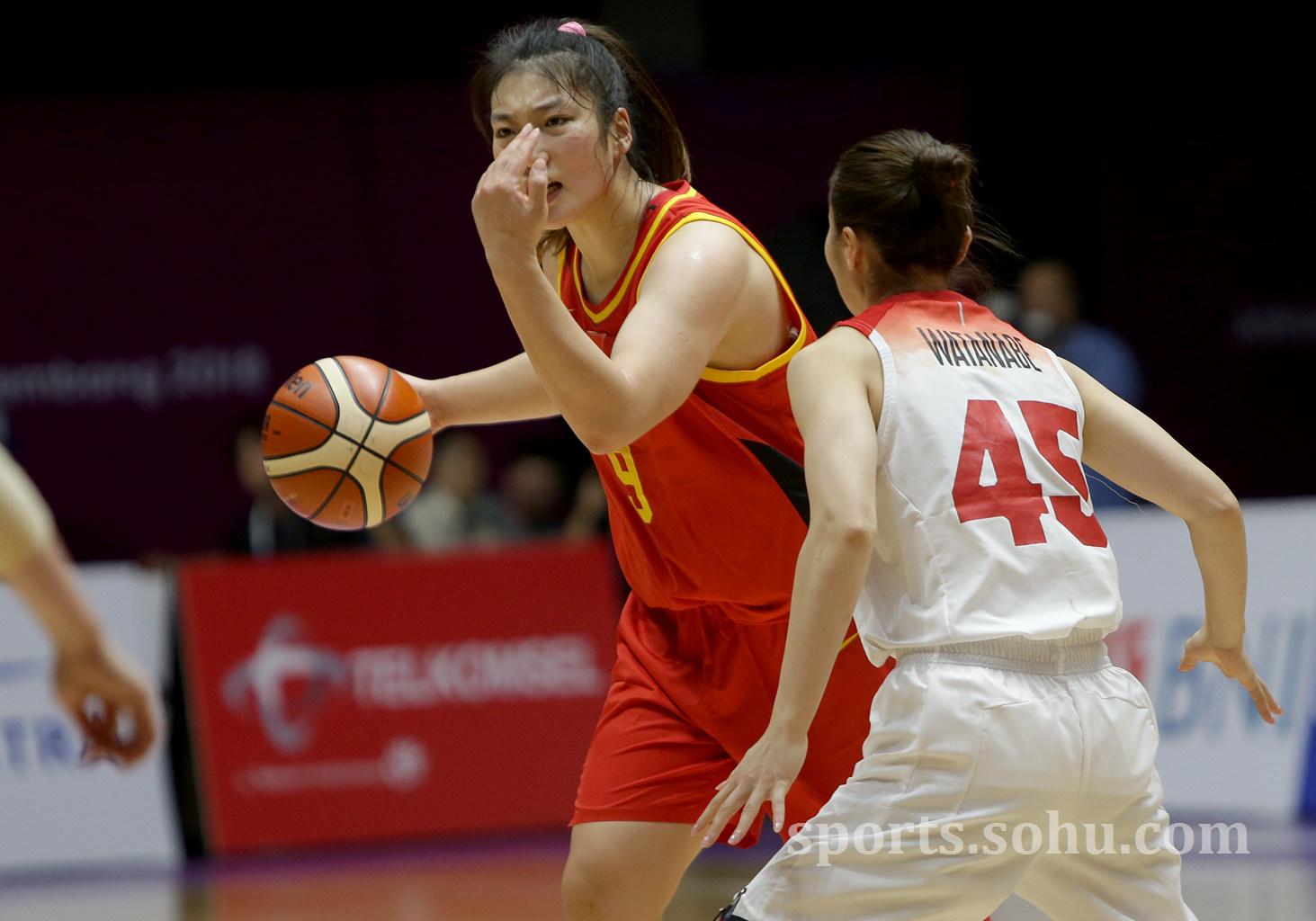 乌克兰女篮在对手克罗地亚队上演惊险一幕