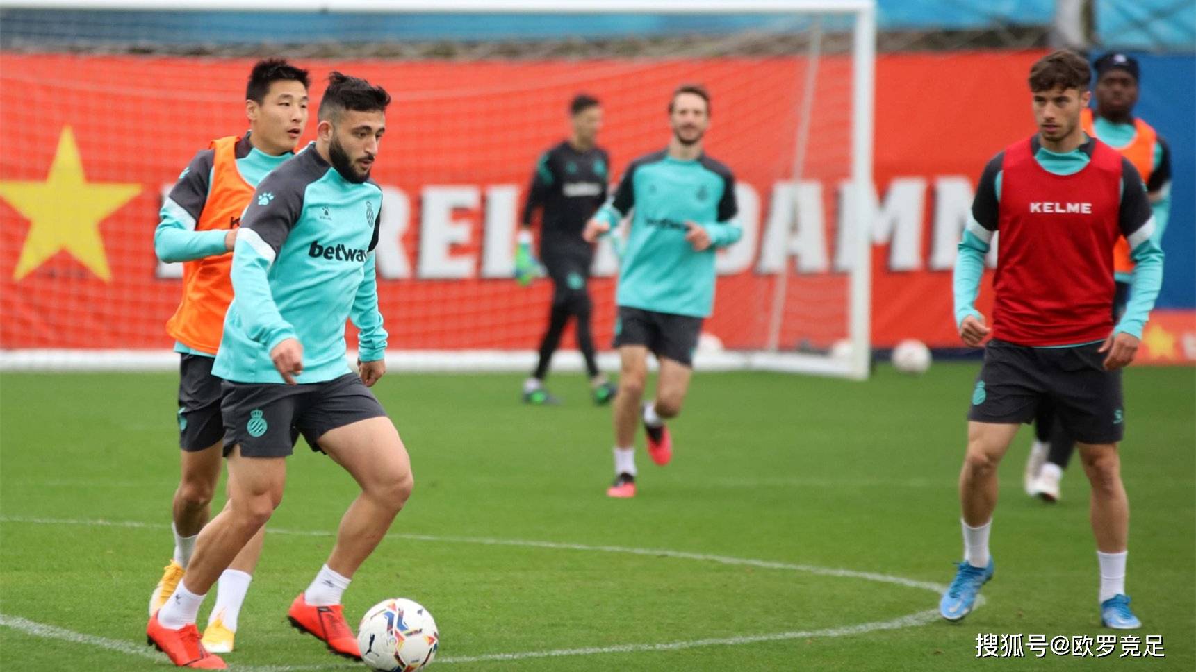 阿尔梅里亚主场告捷，提升保级机会