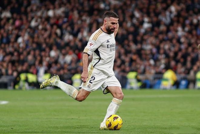 瓦伦西亚遗憾告别，欧冠之路止步