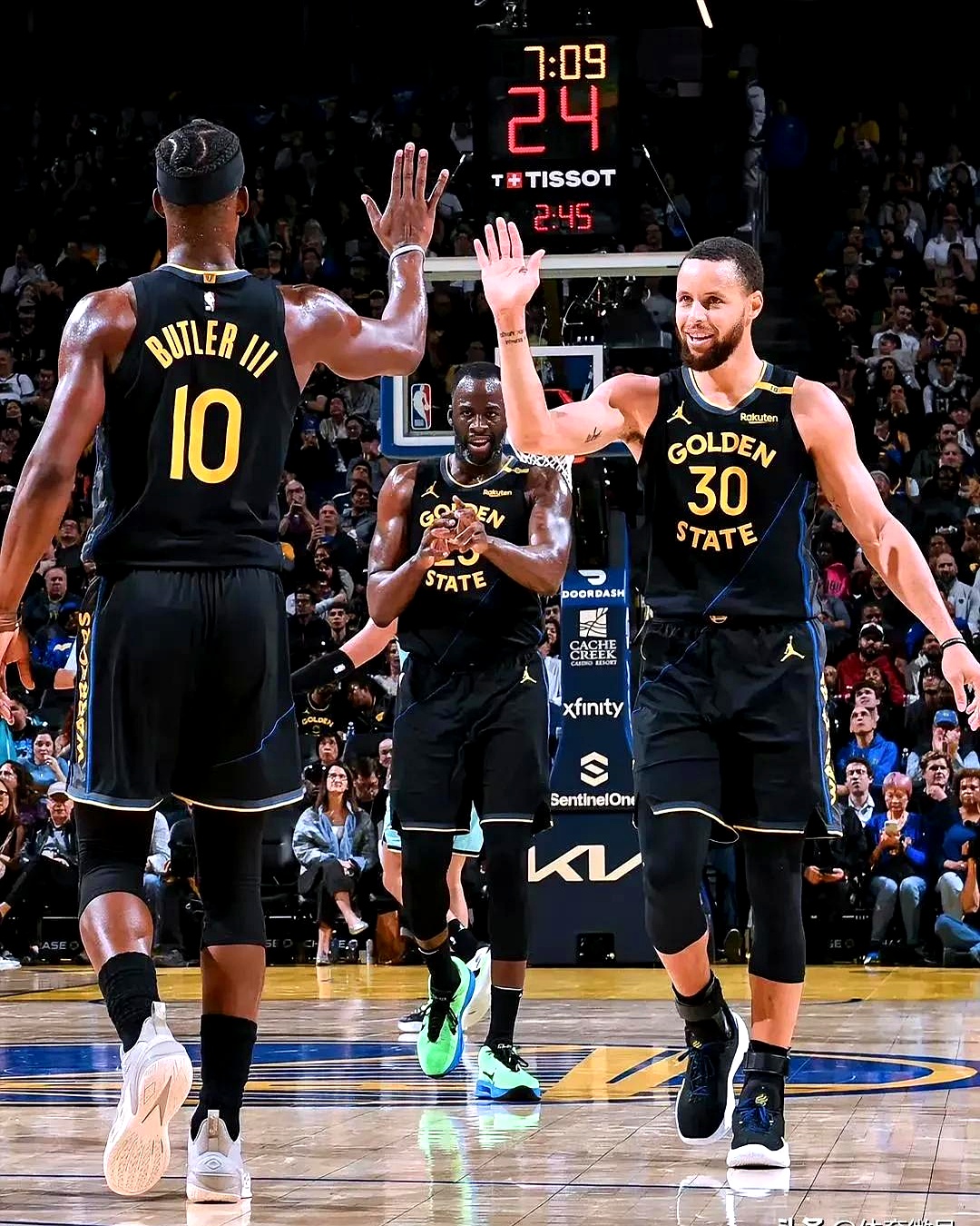 勇士击败篮网，取得七连胜