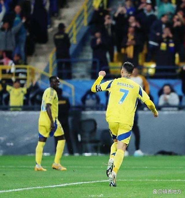 热门球队再度击败对手，稳固领先位置