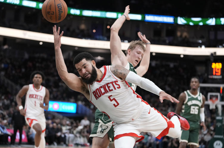 雄鹿队客场惊险取胜