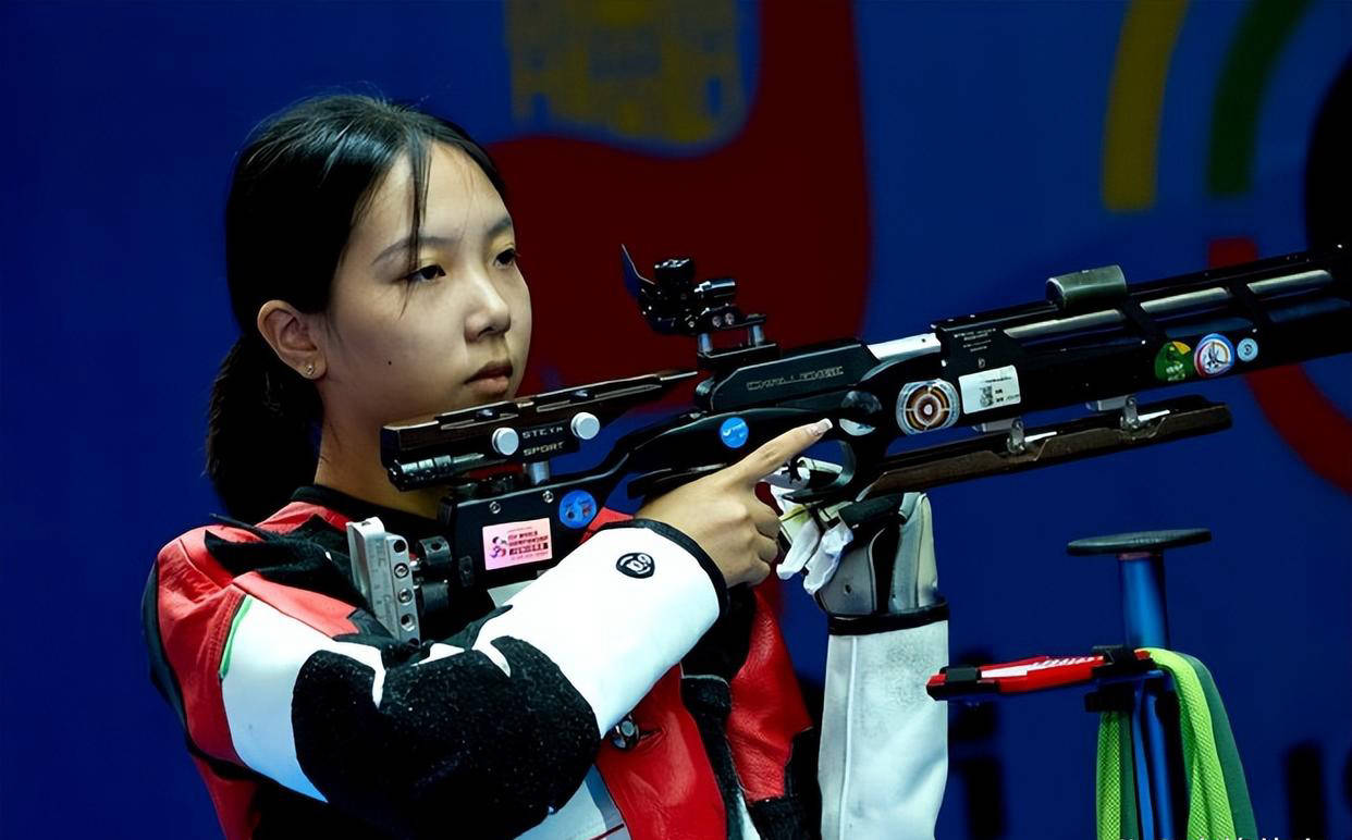 韩国射击选手夺冠，让人刮目相看