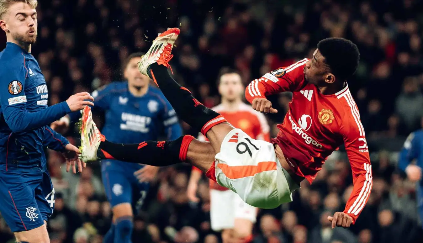 曼联门将扑出关键球：守门如铁雄心昭示